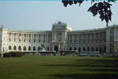 Neue Burg mit Heldenplatz